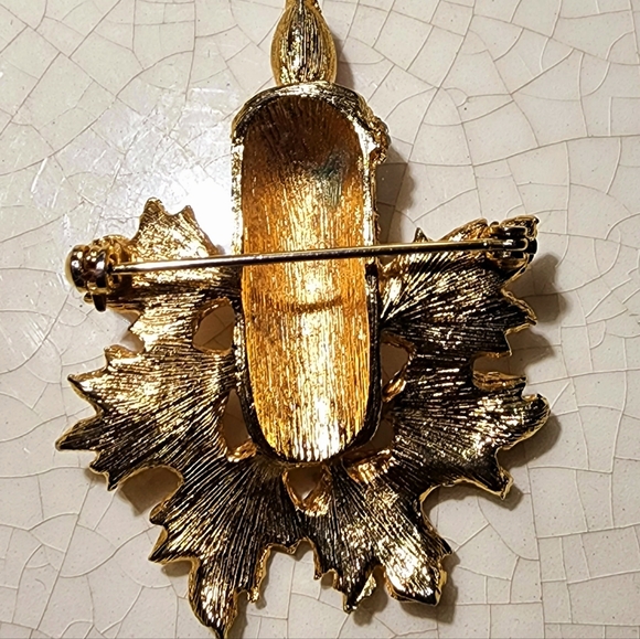 Vintage high designed holiday gold candle  stone flame and winter leaves brooch - Picture 11 of 12